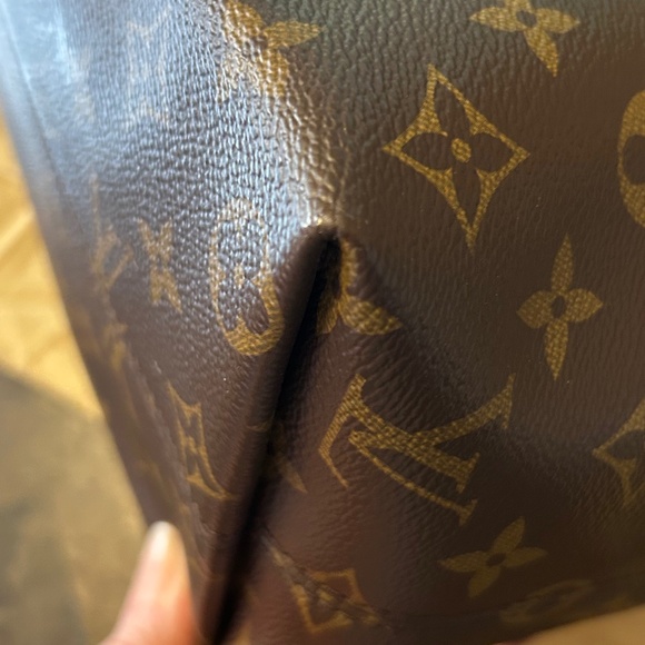 Louis Vuitton Iena PM Tote Bag - Picture 11 of 12
